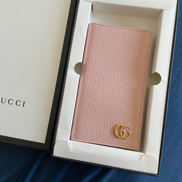 Gucci Marmont Pink IPhone Wallet Case - Picture 2 of 5